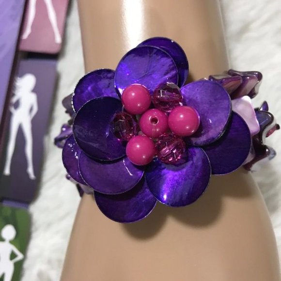 NWOT Designer Sketchbook Style Me Up! & Triple Strand Stone & Bead Bracelet Set - Picture 9 of 11